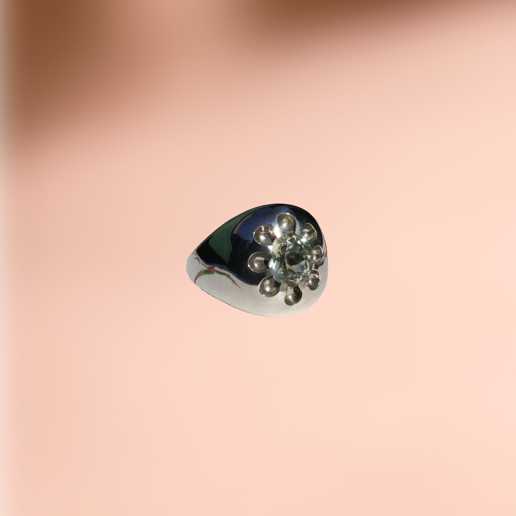 Voluptuous Belcher Ring