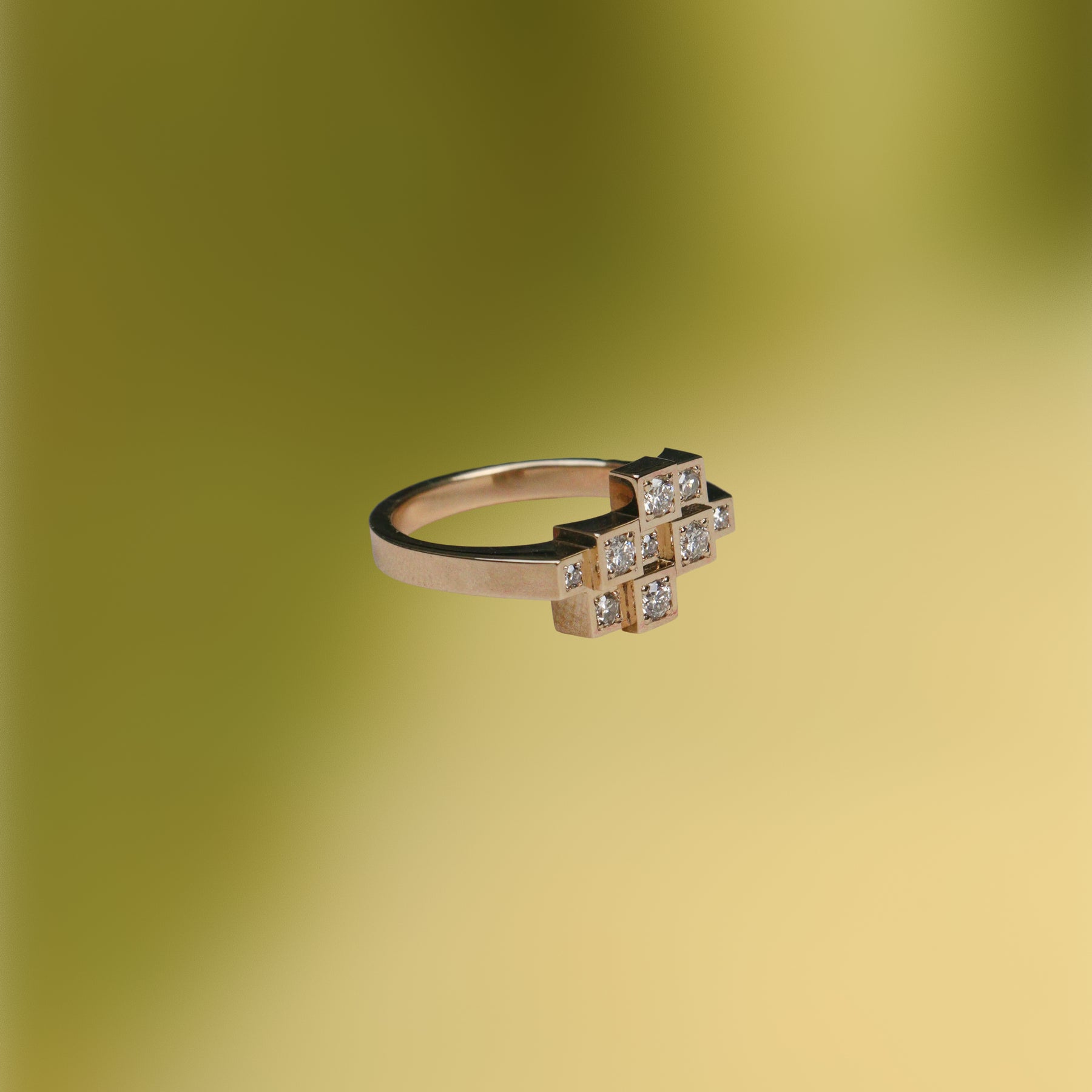 Geometric Cluster Ring